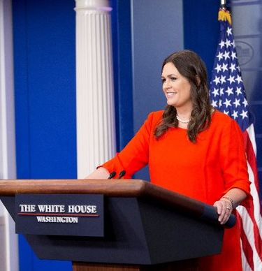 Красивата говорителка на Белия дом Сара изживя огромен ужас