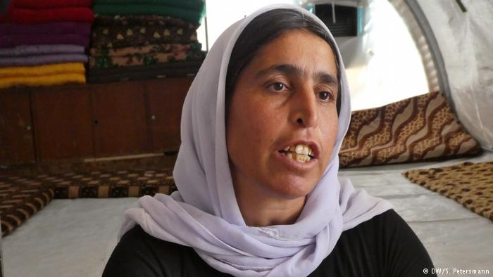 Трагедията на една язидска майка: Войници щели да отрежат ръцете на децата й заради желанието й да не забравят имената си