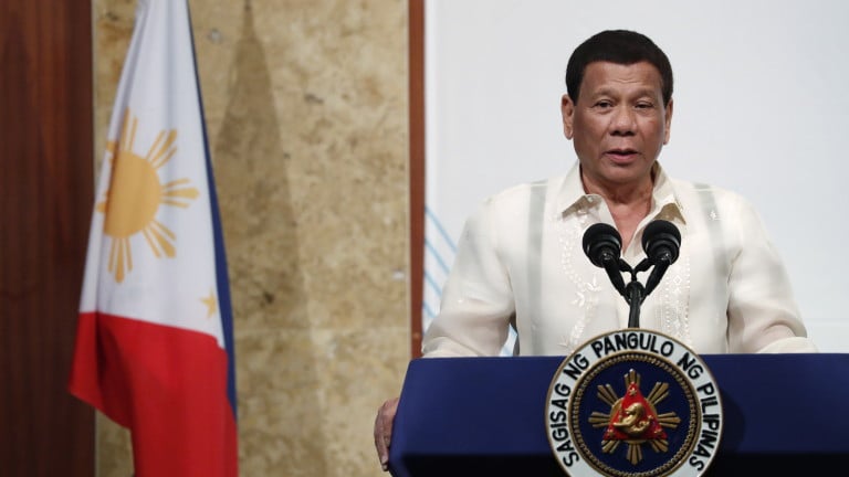 Филипинският президент скандализира с тези мръсни думи срещу... Господ!