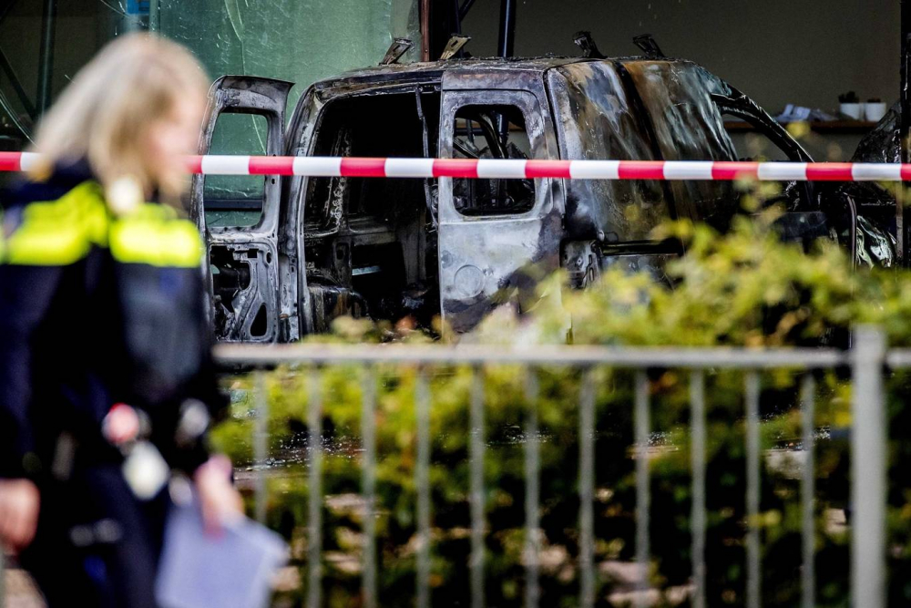 Полицията в Амстердам с първа версия за атаката с ван (СНИМКИ)
