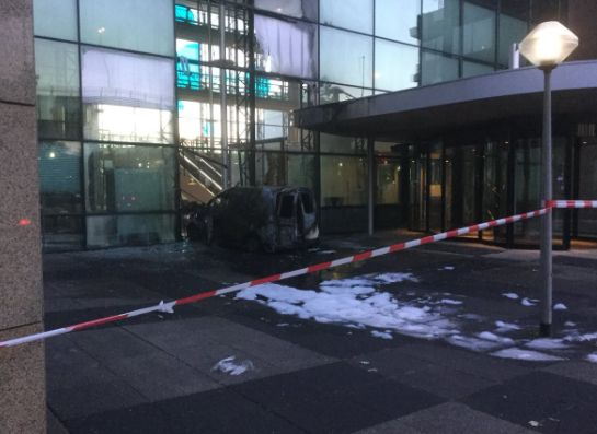 Полицията в Амстердам с първа версия за атаката с ван (СНИМКИ)