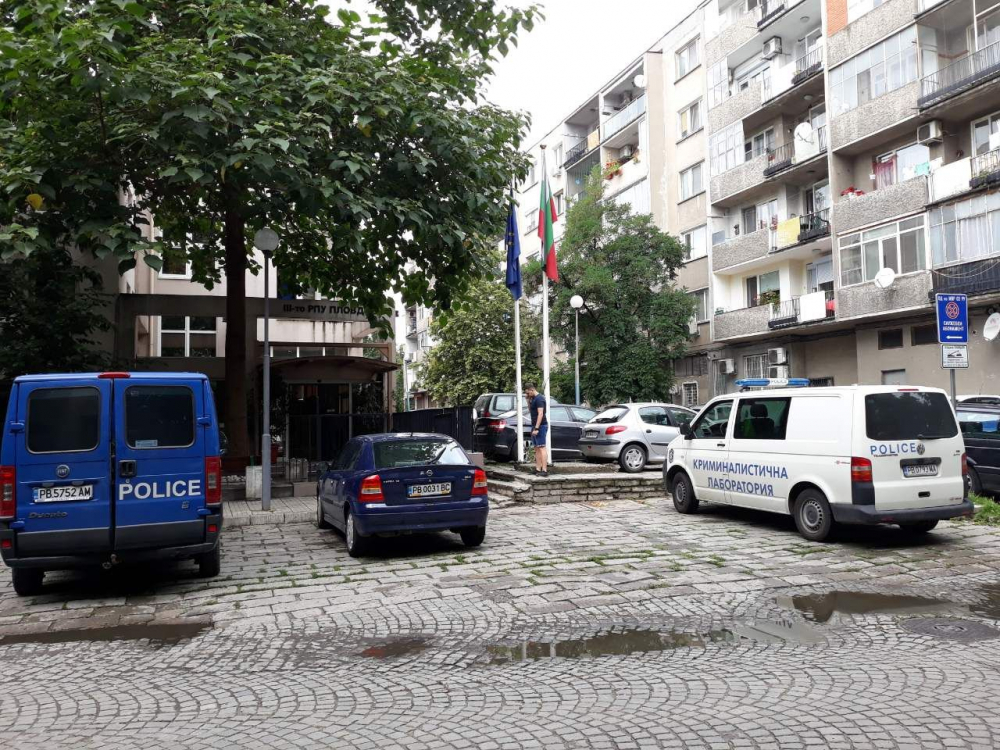 Ексклузивно и само в БЛИЦ! Див екшън при бягството на арестанта в Пловдив (СНИМКИ)