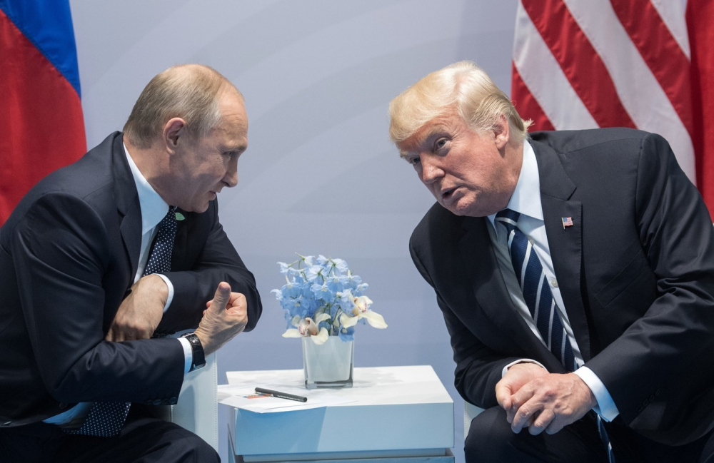 CNN гръмна с новина за какво ще си говорят Тръмп и Путин на срещата след броени дни в Хелзинки