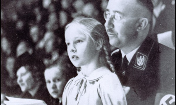 Това малко момиченце се превръща в едно от оръжията на германското разузнаване