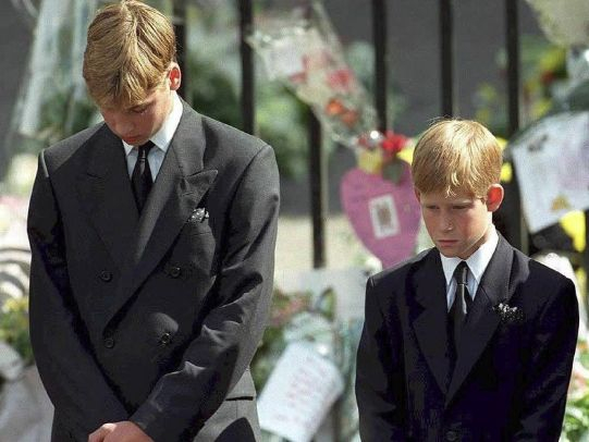 Принц Хари разказа за последния разговор с майка си и призна: Ще съжалявам за това до края на живота си! (СНИМКИ)