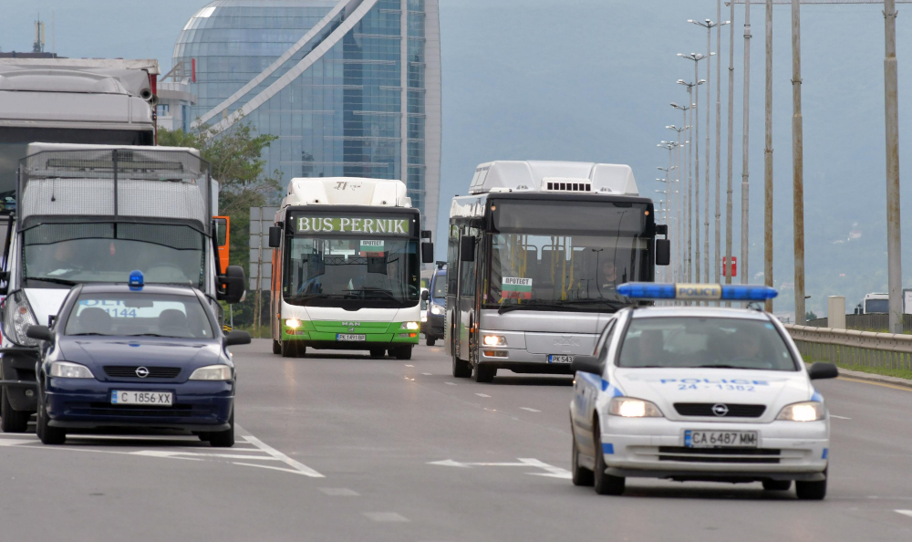 Протест: Превозвачи превръщат центъра на София в паркинг за автобуси и камиони