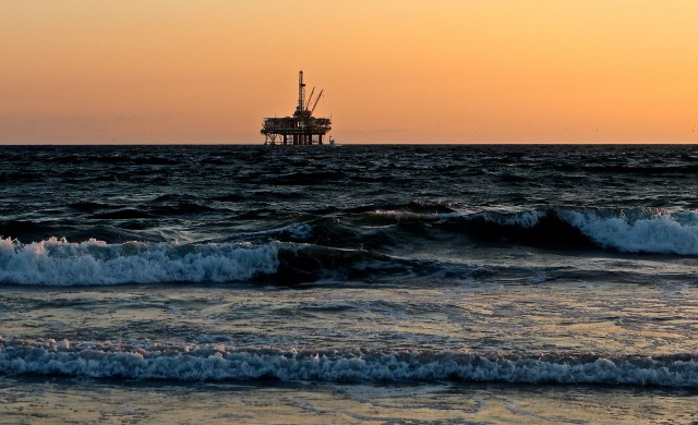 Старите петролни платформи се превръщат в морски резервати