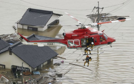 Външно обяви има ли пострадали българи при кошмарните наводнения, удавили Япония