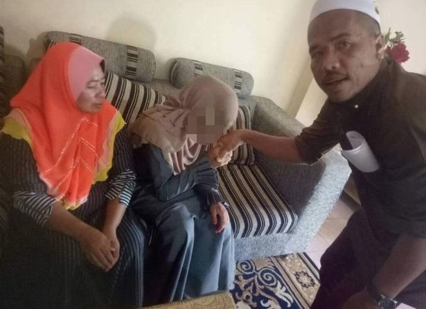 41-годишният малайзиец, взел 11-годишна за трета жена, плати глоба и си я остави в харема (СНИМКИ)