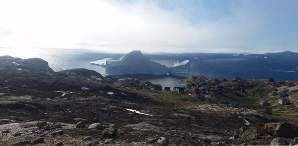 Паника и ужас: Огромен айсберг се движи към село в Гренландия, тече евакуация! Зрелищни СНИМКИ и ВИДЕО