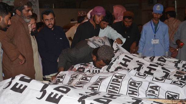 Сто двайсет и осем души бяха убити от атентатор-самоубиец на предизборен митинг в Пакистан