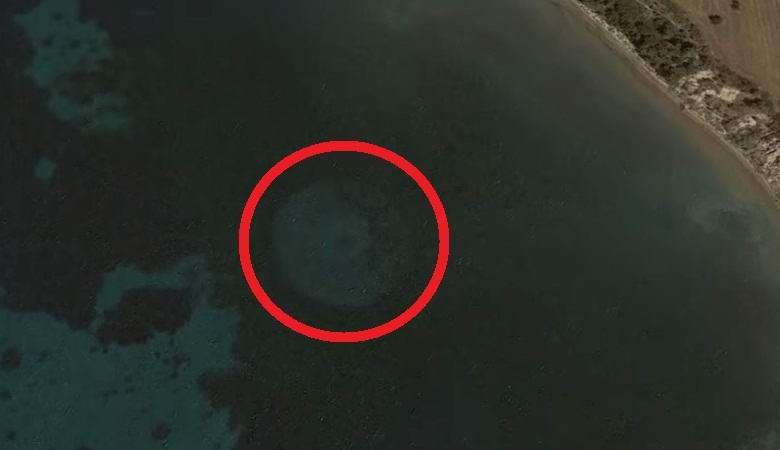 Тайнствен кръгъл обект бе забелязан в крайбрежните води на Солун (ВИДЕО)