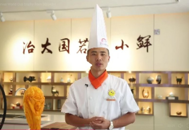 Китайски готвач направи Световната купа от... тиква (ВИДЕО)