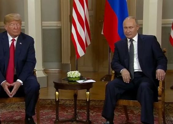 Тръмп и Путин вече са в двореца в Хелзинки, срещата започва (СНИМКИ/ВИДЕО)