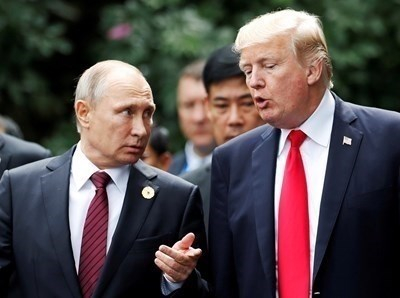 Двучасовата среща на четири очи между Путин и Тръмп приключи, а американският лидер отсече, че... (СНИМКА/ВИДЕО)