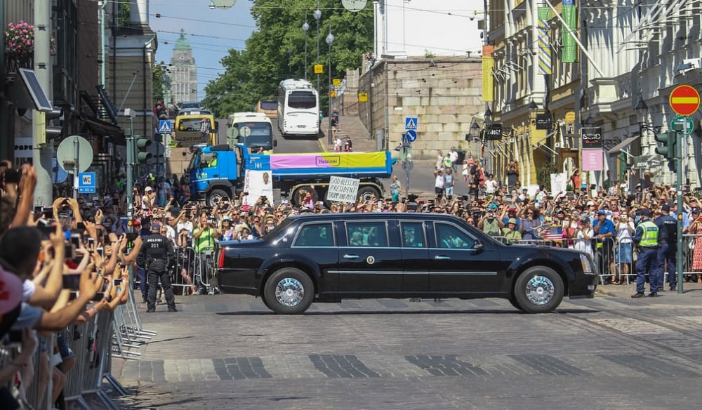 Решаваше се съдбата на света: Първата директна среща между Тръмп и Путин (ОБЗОР)