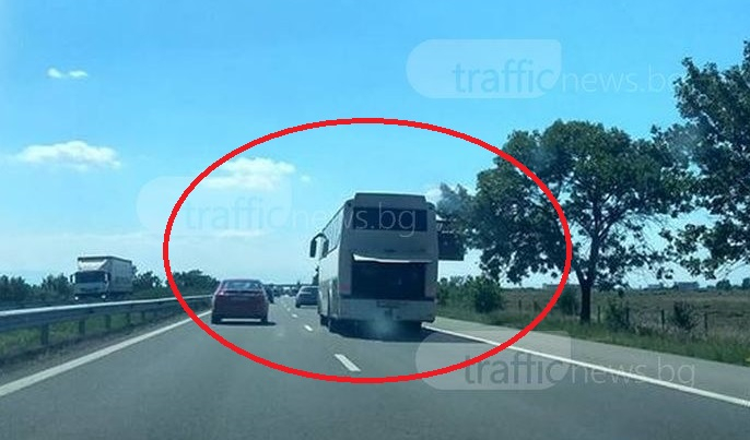 Шофьор на рейс сътвори инфарктна ситуация на магистрала "Тракия" (СНИМКИ)