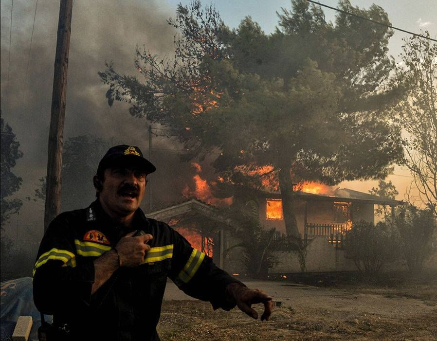 Български журналист в Гърция назова най-вероятните причини за катастрофата в страната