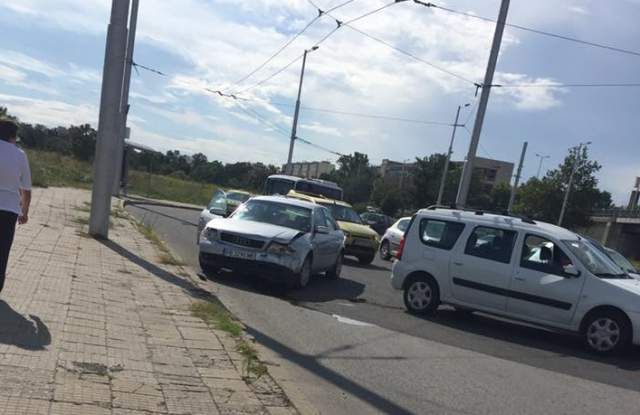 Автомелета блокираха булеварди в Пловдив в час пик (СНИМКИ)