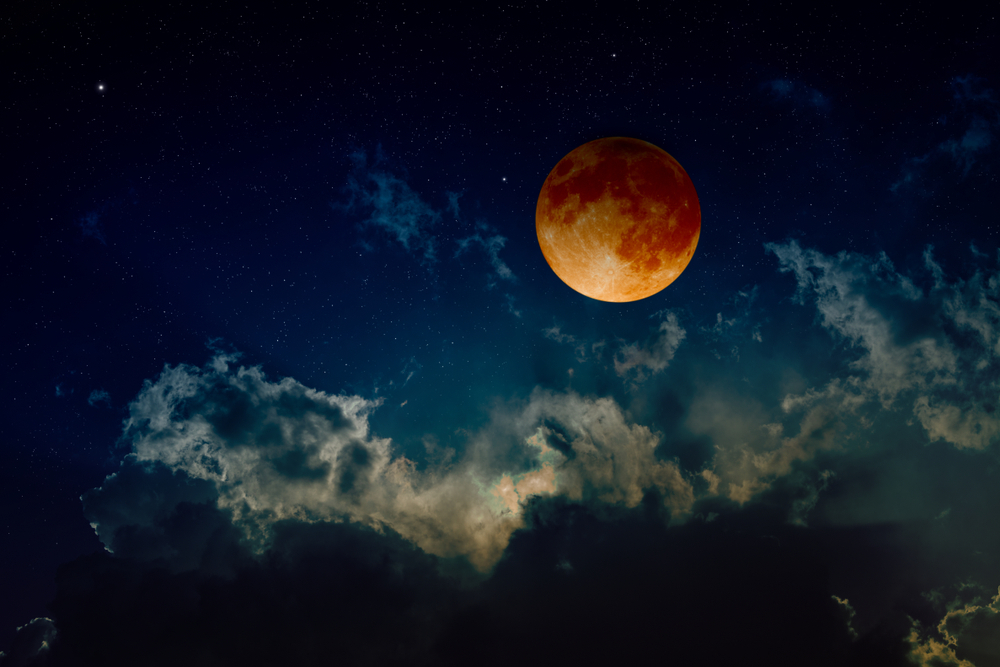 Война, изблици на ярост, катастрофи и болести - астрологът Павел Глоба за Кървавата Луна и великото противостояние на Марс на 27 юли 