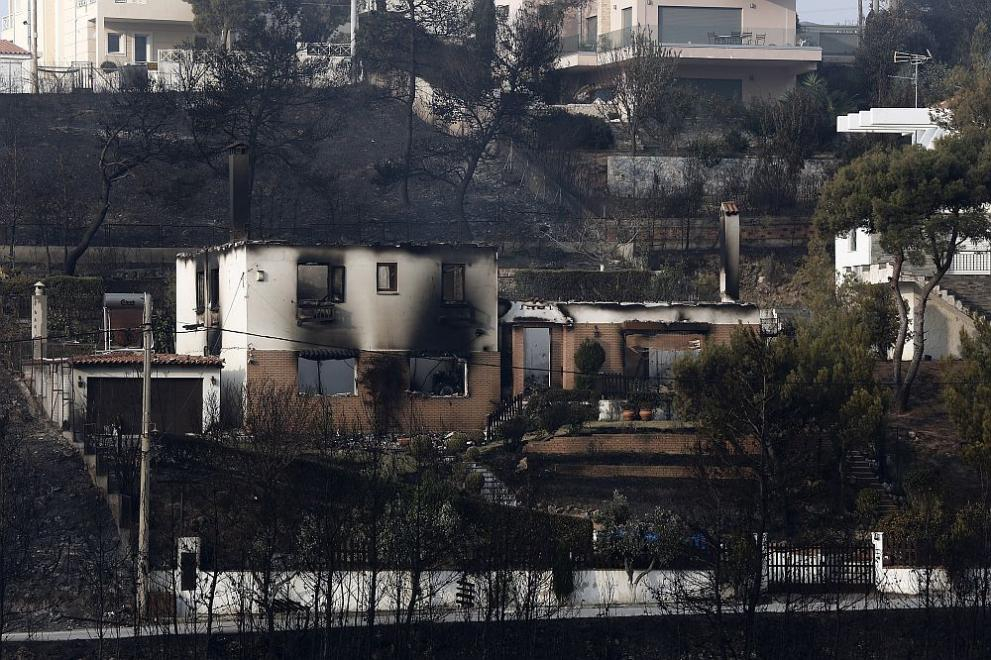 Кадри от дрон показват какво е остана от град Мати в Гърция след смъртоносния пожар (ВИДЕО)