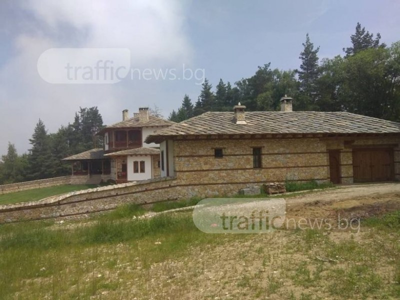 Пловдивски месарски бос продава двореца си в Родопите, цената - като за крале! (СНИМКИ)