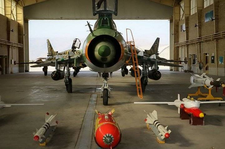 Иран модернизира Су-22 и върна към живот легендарната машина         