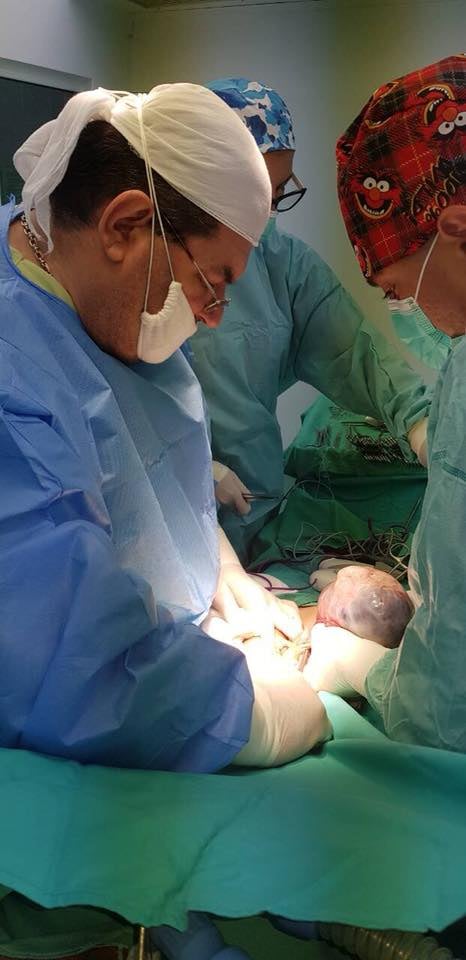 Само в БЛИЦ! Жени лекуват рак с врачки, врачански хирург ги спасява с тумори колкото бебета (СНИМКИ 18+)