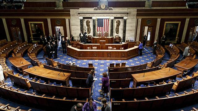 Сенатът на САЩ ще разгледа нов пакет от "съкрушителни" санкции срещу Русия 