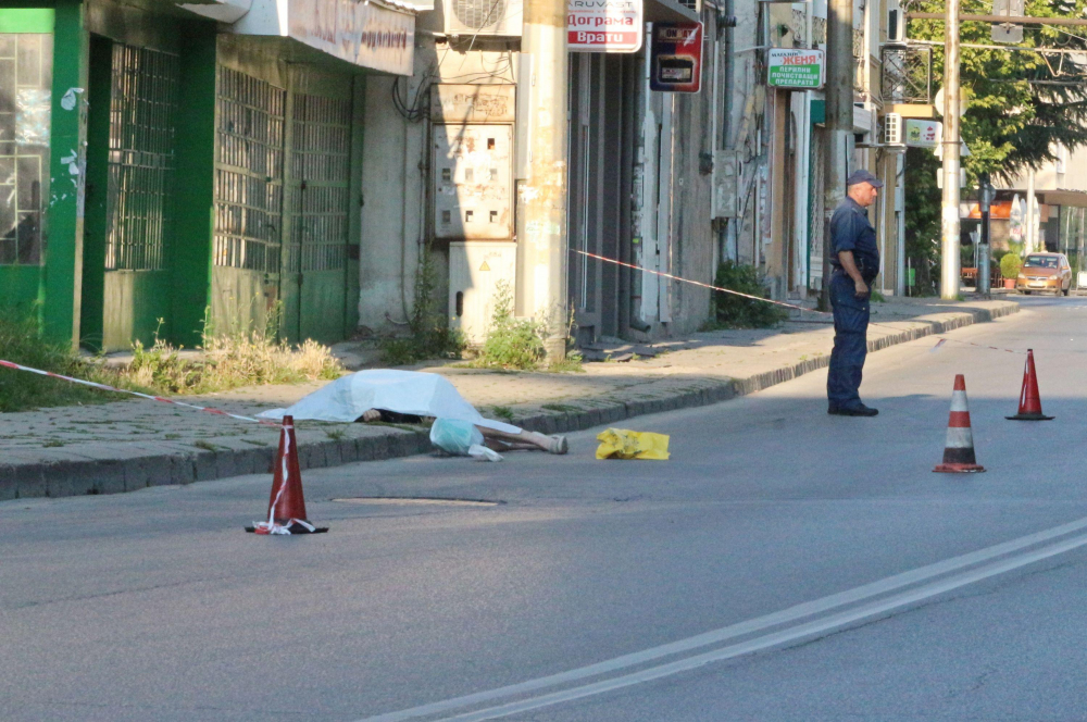 Зловещо: Откриха труп до Сточна гара в Пловдив СНИМКИ
