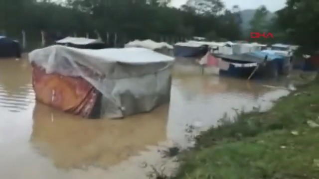 Воден ад в Турция: Обявено е бедствено положение след мощни порои
