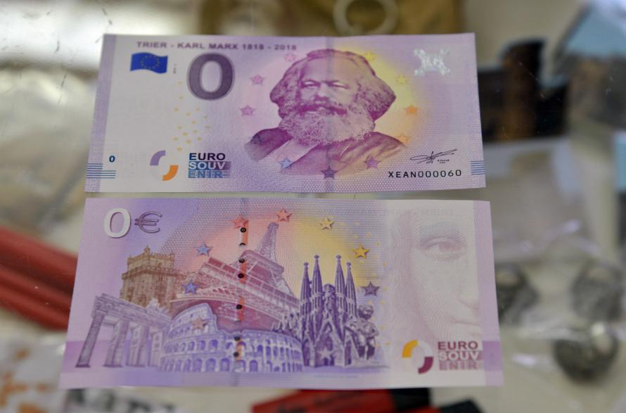 Ликът на Карл Маркс се появи на банкнота, Китай полудя по купюрите