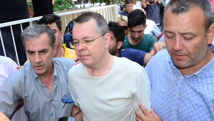 Турският съд реши: Няма свобода за скандалния пастор, който ни скара със САЩ 