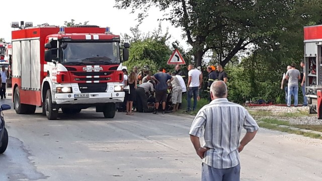 Извънредно в БЛИЦ! Черна вест от ужаса с пожарна кола край Пловдив, има загинал! (СНИМКИ)