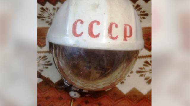 Продават по интернет шлема на Юрий Гагарин (ВИДЕО)
