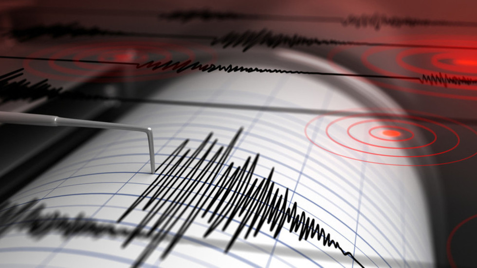 Много силно земетресение с магнитуд 8.2 в разтресе Фиджи в Тихия океан