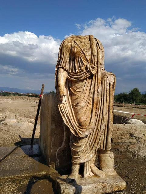 Археолози от БАН направиха откритието на годината в античния град Хераклея Синтика край Рупите