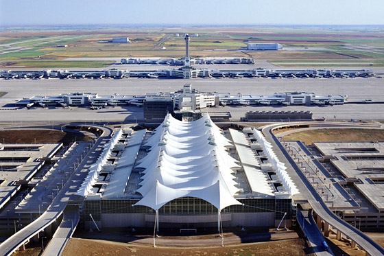 Особеностите на летището в Денвър и връзката му със световните конспирации (СНИМКИ)