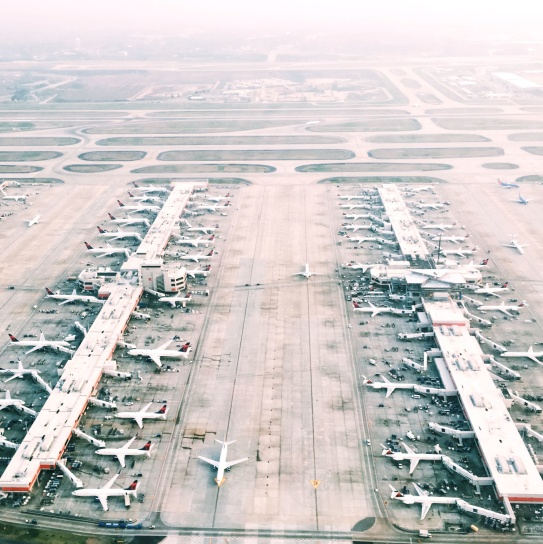 Евроконтрол: След 20 г. европейските аеропортове ще се задръстят със самолети 