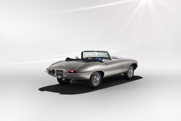 E-LECTRIC! Jaguar Classic ще създава изцяло електрически автомобили E-TYPE