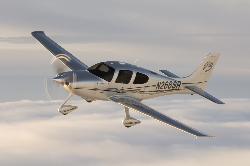 Извънредно: Самолет Cirrus SR22 се разби край Балчик, има жертва! (СНИМКИ)