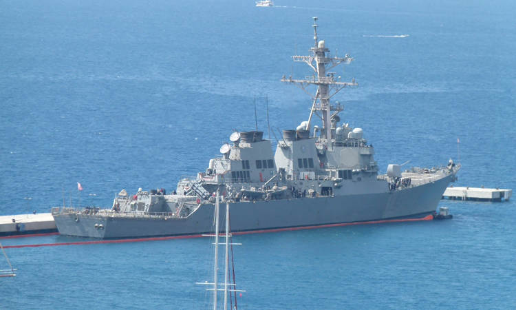 Американският есминец "Карни" напусна Черно море (ВИДЕО)