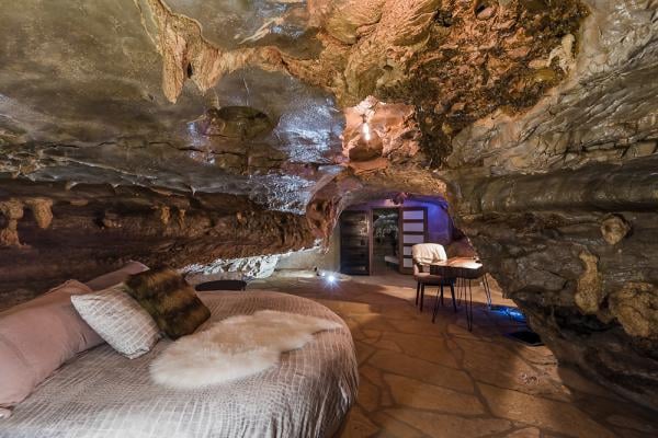 Само за ценители: Нощувка в най-луксозната пещера в света (СНИМКИ)