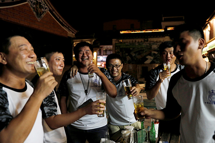 Посочиха най-бързо умиращите от пиянство страни (ВИДЕО)