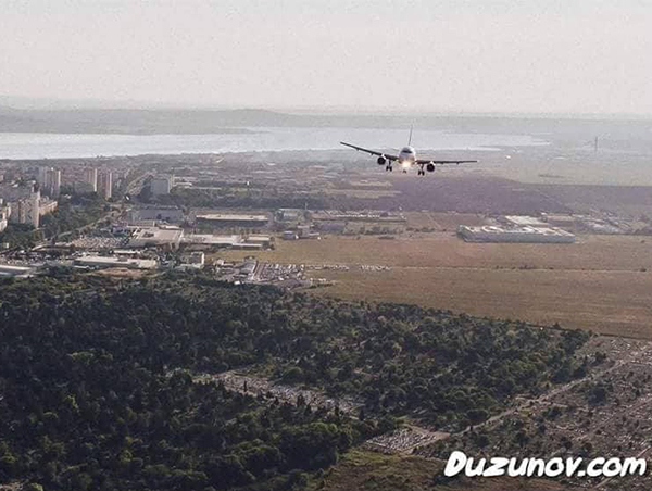 Безумие! Бургазлия изпрати дрона си срещу приземяващ се самолет - смъртоносният инцидент се размина на косъм (СНИМКИ)