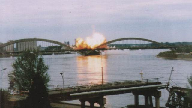 Сърбия възстанови моста на братството и единството, унищожен от НАТО преди почти 20 години