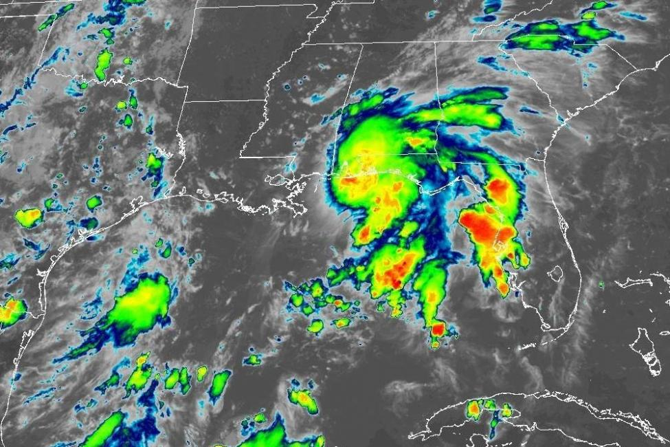 Призракът на Катрина надвисна над Ню Орлиънс! Очакват с ужас новата стихия, която го връхлита (ГРАФИКИ/ВИДЕО)
