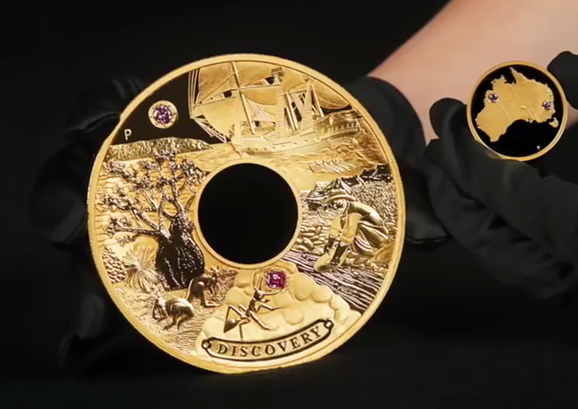 Чудо на чудесата: Изсякоха златна монета, инкрустирана с розови диаманти, на стойност 1,5 млн. евро (СНИМКИ/ВИДЕО)
