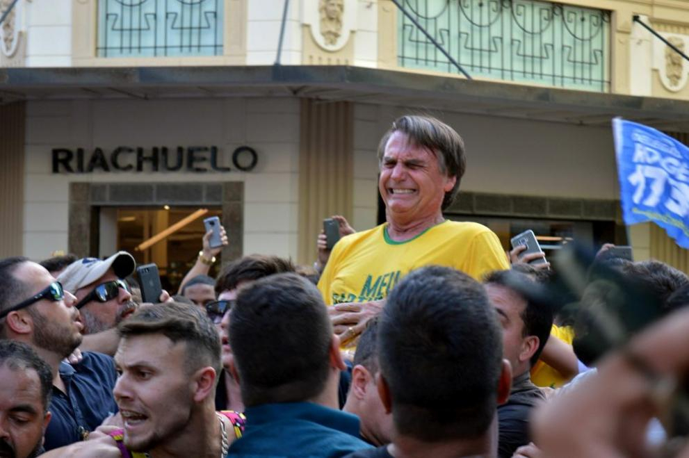 Кърваво ВИДЕО и СНИМКИ от нападението над евентуалния бъдещ президент на Бразилия