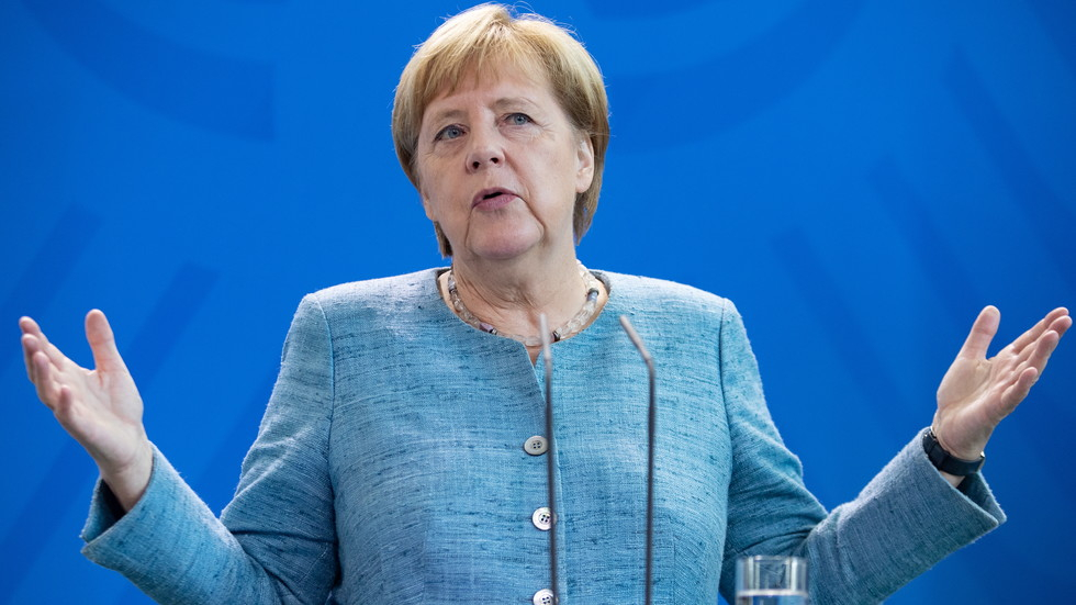 Искри! Меркел влезе в конфликт с шефа на германското разузнаване заради Кемниц